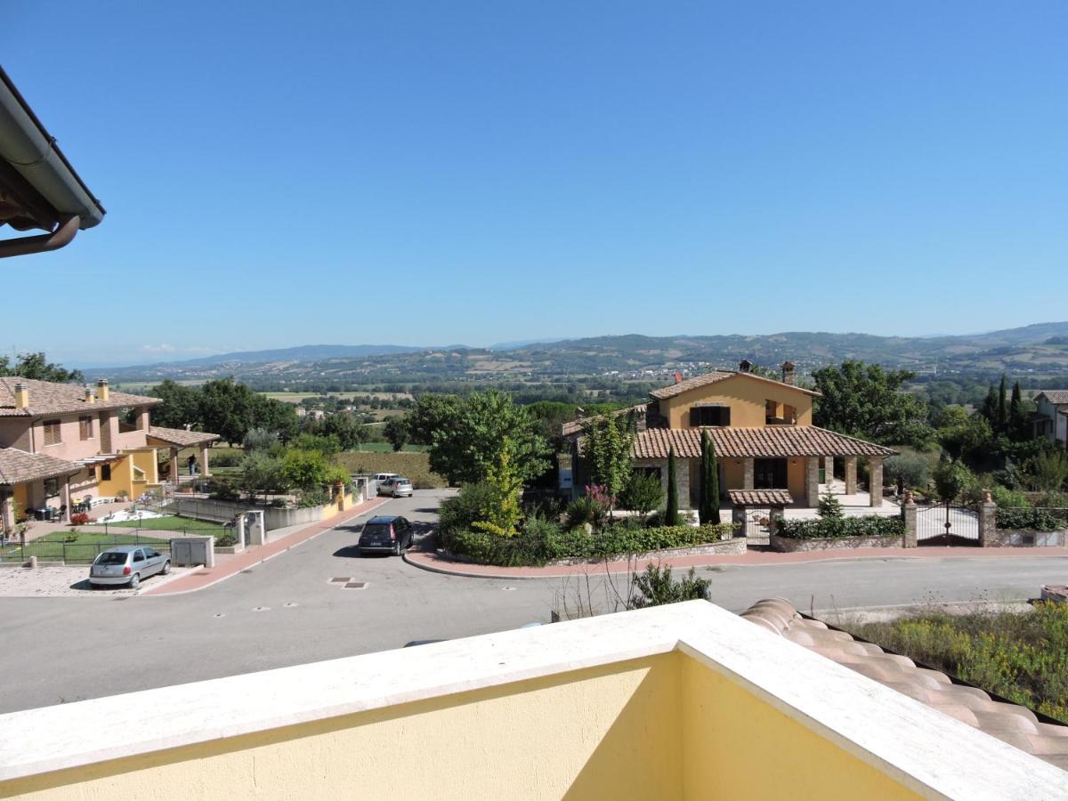 La Casa Di Marco E Lorella Fratta Todina Eksteriør billede